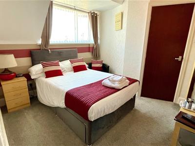 GUEST ROOM 5